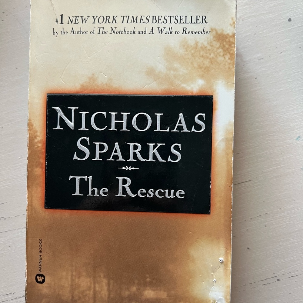 Nicholas Sparks 'The Rescue' Book